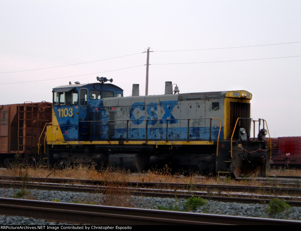 CSX SW1500 1103
